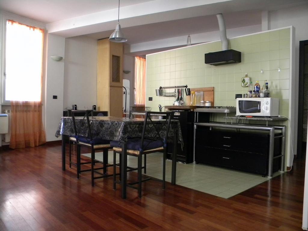 Ampio Open Space In Centro Storico Bolonia Pokój zdjęcie